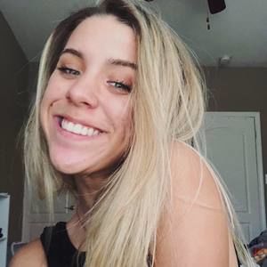 Meet your Posher, Stephanie